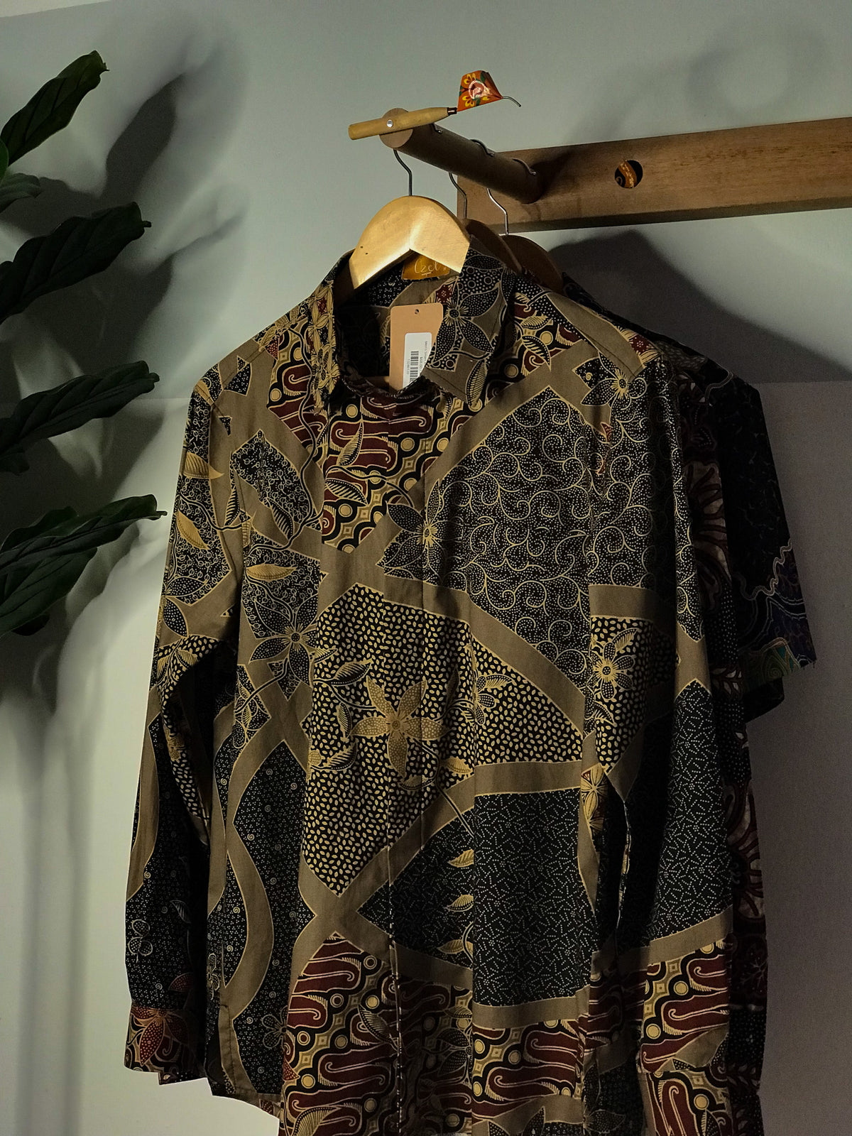 Men's Smart Batik: Grid Mosaic