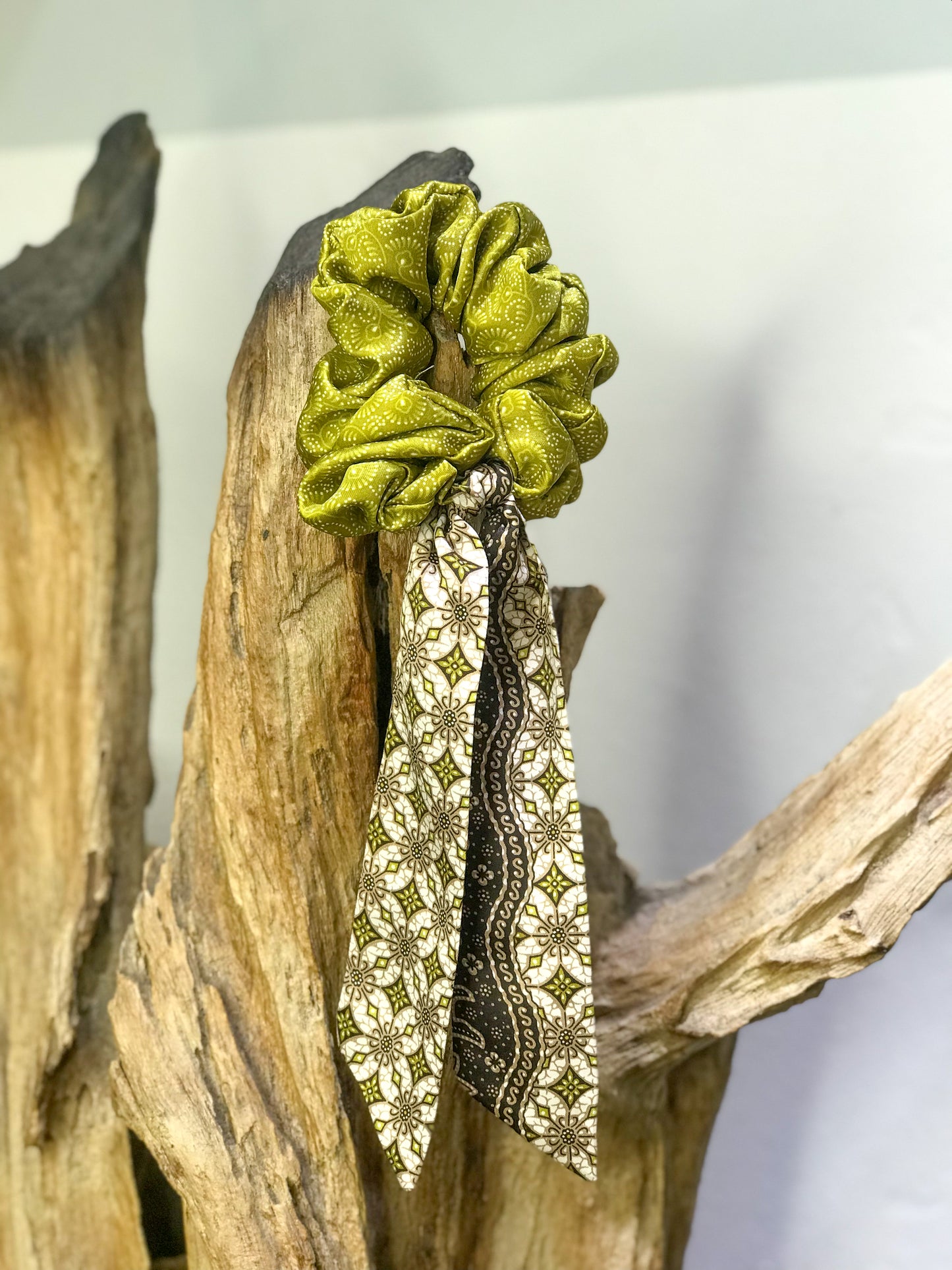 Batik Scrunchie: Lime