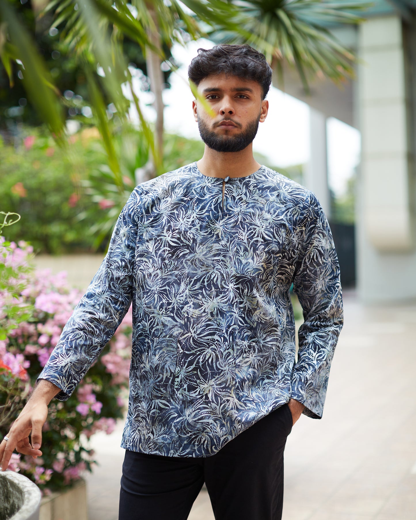 Men: Flowerdot Top (Navy)