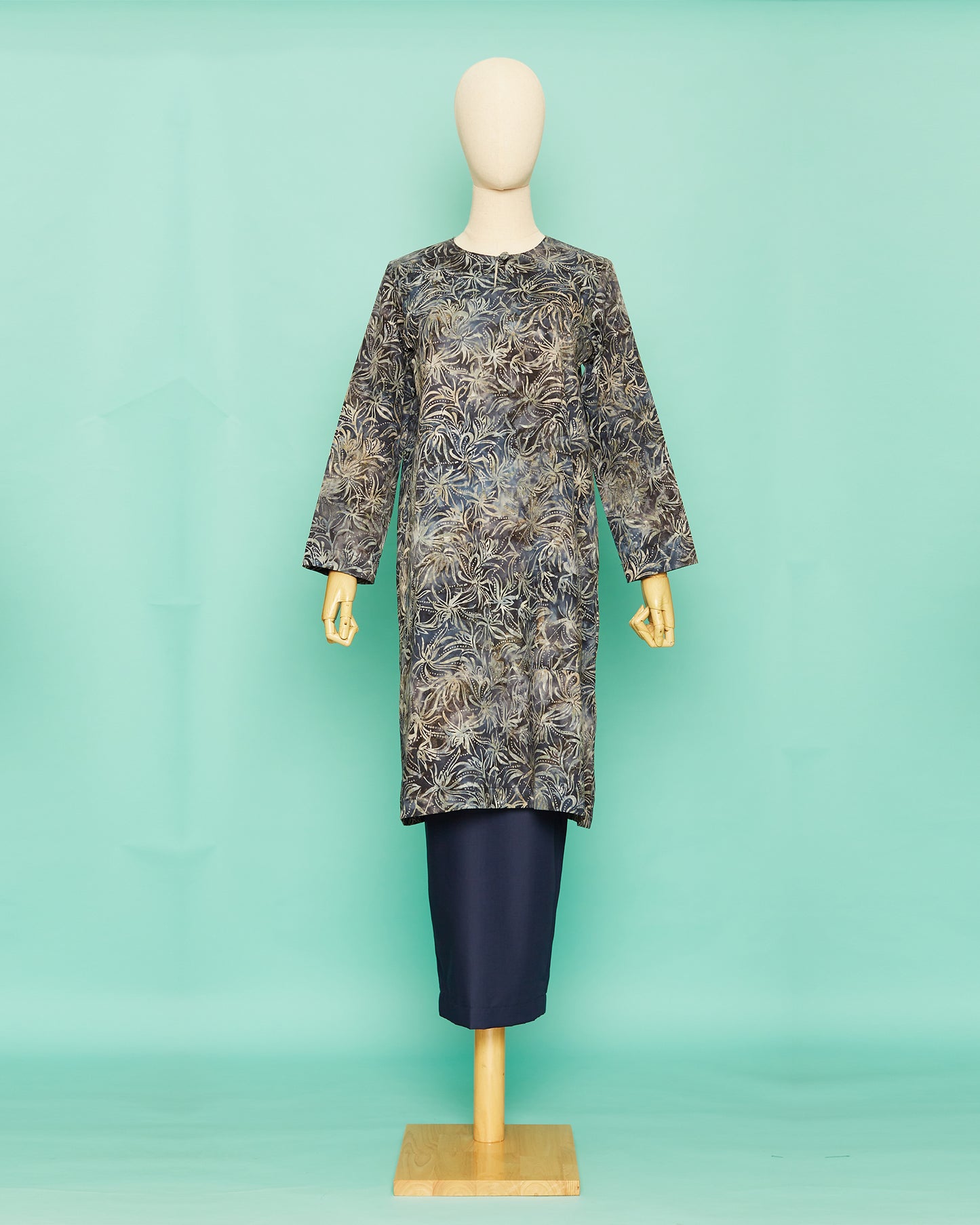 Women: Flowerdot Kurung (Navy)