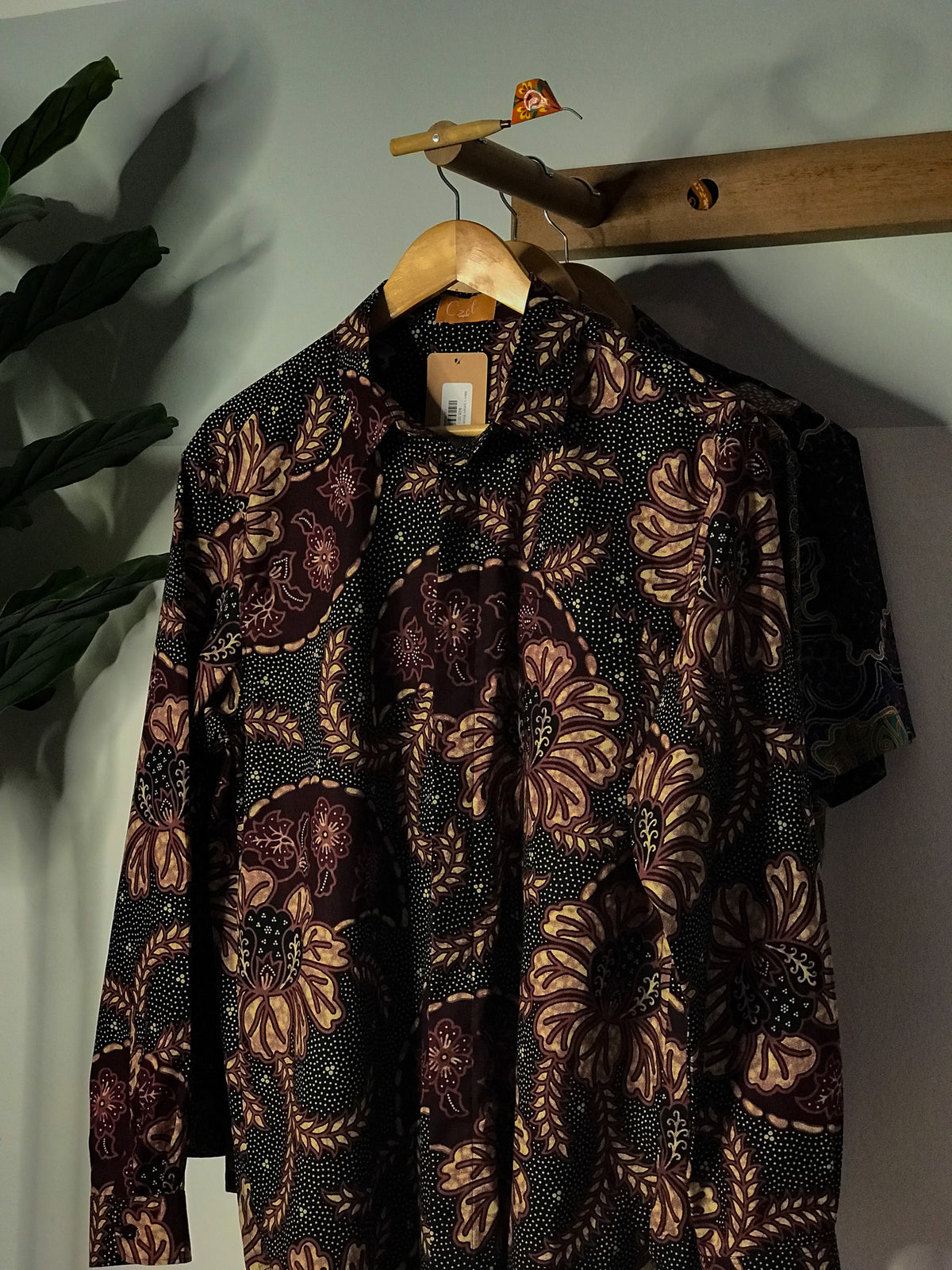 Men's Smart Batik: Plum Noir