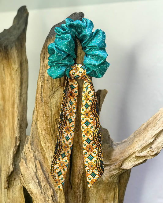 Batik Scrunchie: Emerald